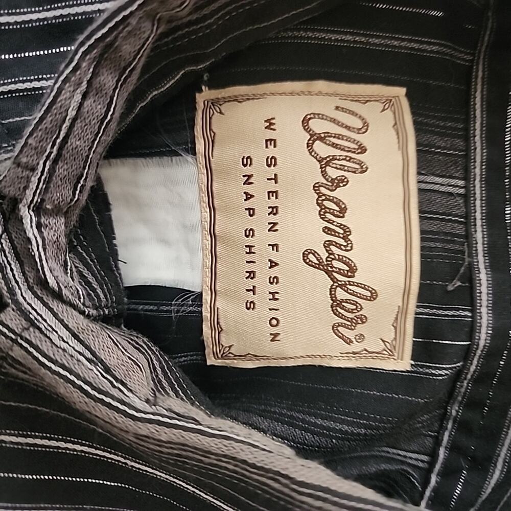 Wrangler Shirt Mens L Western Fashion Snap Black Silver Striped Long Sleeve - Picture 8 of 8